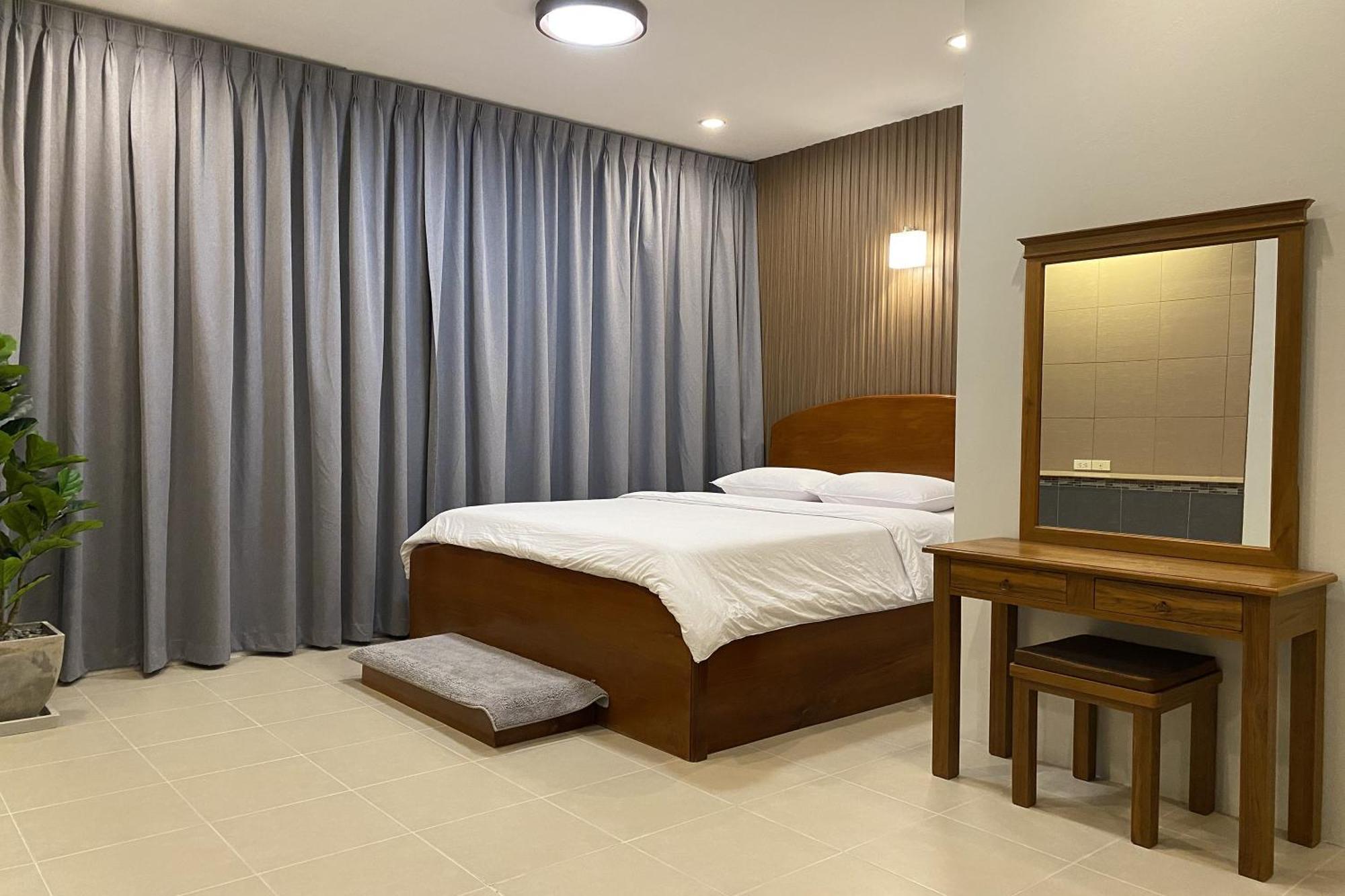 Sanaepatan Home Resort - เสน่ห์ป่าตาล โฮม รีสอร์ต Ban Buak Khang Exterior photo